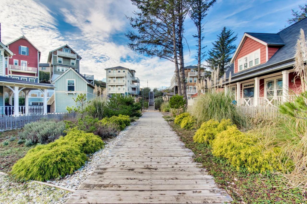 Dog Paddle Villa Lincoln City Exterior photo